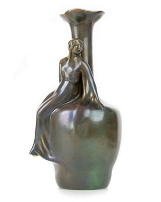 Lot 614 - ZSOLNAY PECS LUSTRE VASE