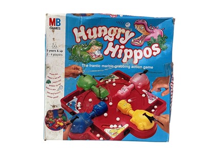 Lot 413 - LARGE COLLECTION OF VINTAGE TOYS AND GAMES