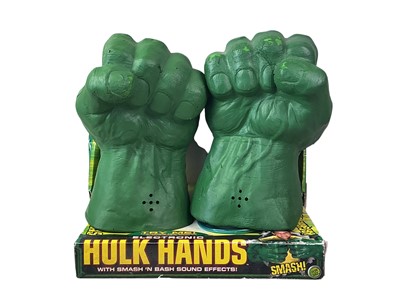 Lot 423 - COLLECTION OF VINTAGE TOYS AND GAMES