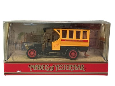 Lot 424 - COLLECTION OF DIECAST MODEL VEHICLES