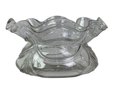 Lot 324 - ART GLASS VASE IN THE STYLE OF LOETZ