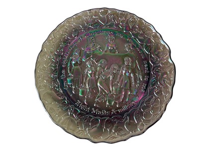 Lot 296 - SET OF TWELVE CARNIVAL GLASS CHRISTMAS PLATES