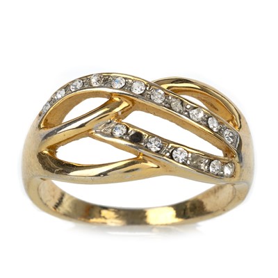 Lot 472 - GOLD RING