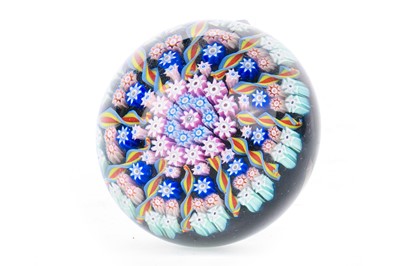 Lot 629 - PERTHSHIRE GLASS PAPERWEIGHT