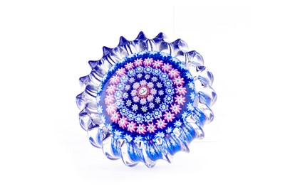 Lot 633 - PERTHSHIRE GLASS PAPERWEIGHT