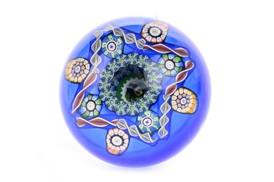 Lot 638 - LARGE PERTHSHIRE GLASS PAPERWEIGHT
