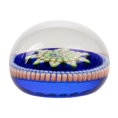 Lot 644 - PERTHSHIRE GLASS PAPERWEIGHT