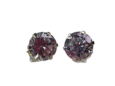 Lot 586 - COLLECTION OF GOLD STUD EARRINGS