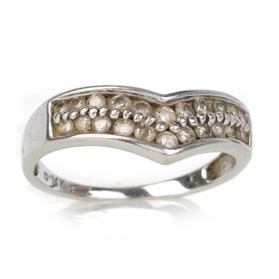 Lot 479 - DIAMOND WISHBONE RING