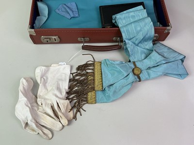 Lot 198 - GOLD MASONIC MEDAL