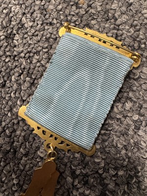 Lot 198 - GOLD MASONIC MEDAL