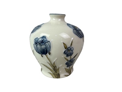 Lot 472 - MOORCROFT VASE