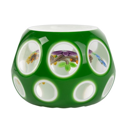 Lot 654 - PERTHSHIRE GLASS 'DOUBLE OVERLAY' PAPERWEIGHT