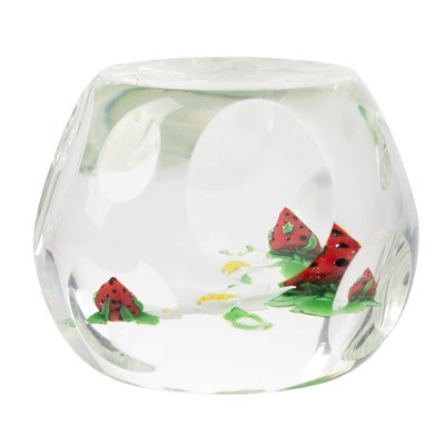 Lot 655 - PERTHSHIRE GLASS PAPERWEIGHT