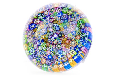 Lot 658 - PERTHSHIRE GLASS PAPERWEIGHT