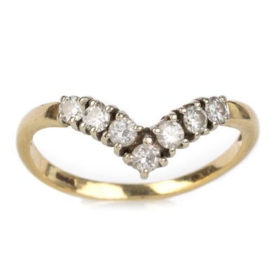 Lot 511 - DIAMOND WISHBONE RING