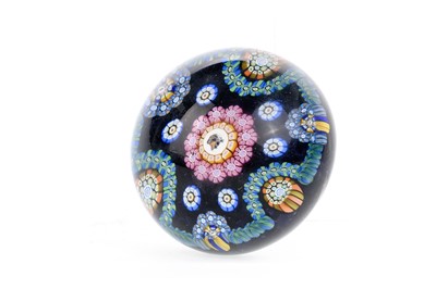 Lot 678 - PERTHSHIRE GLASS PAPERWEIGHT