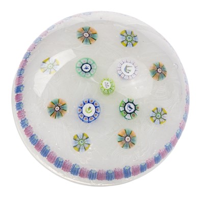 Lot 683 - PERTHSHIRE GLASS PAPERWEIGHT