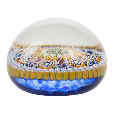 Lot 687 - PERTHSHIRE GLASS PAPERWEIGHT