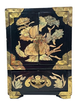 Lot 55 - CHINESE JEWELLERY CHEST