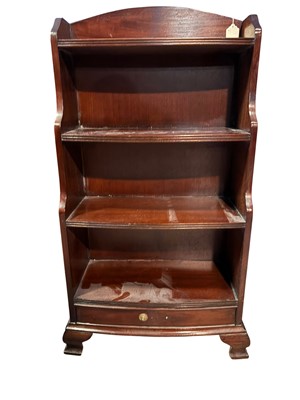 Lot 675 - MAHOGANY OPEN BOOKCASE