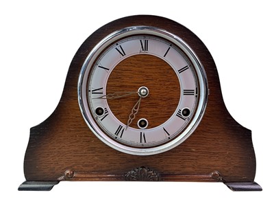 Lot 45 - OAK MANTEL CLOCK