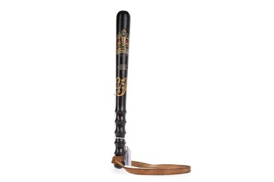 Lot 205 - GEORGE V POLICE TRUNCHEON