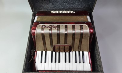 Lot 987 - HOHNER 72 BASS ACCORDION