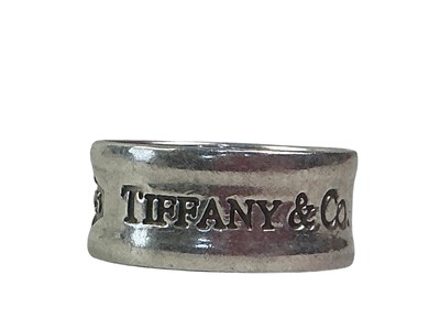 Lot 286 - SILVER WEDDING RING