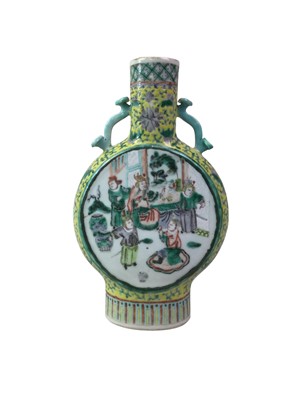 Lot 1641 - CHINESE FAMILLE VERTE MOON FLASK