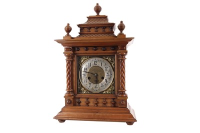 Lot 989 - OAK MANTEL CLOCK