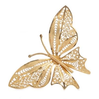 Lot 528 - FILIGREE BUTTERFLY BROOCH