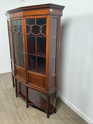 Lot 1291 - EDWARDIAN INLAID MAHOGANY TRIPLE DOOR DISPLAY CABINET