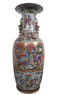 Lot 870 - CHINESE CANTON FAMILLE ROSE VASE