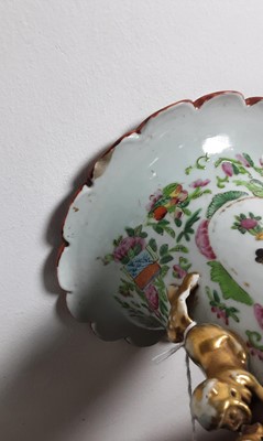 Lot 870 - CHINESE CANTON FAMILLE ROSE VASE