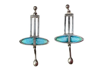 Lot 425 - PAIR OF SILVER AND ENAMEL EARRINGS BY PAT CHENEY