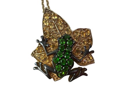 Lot 440 - SILVER GEM SET PENDANT ON CHAIN