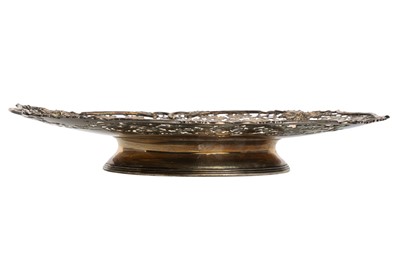 Lot 1210 - ELIZABETH II SILVER GRAPE DISH