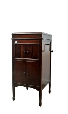 Lot 491 - MAHOGANY CASED COLUMBIA GRAMOPHONE