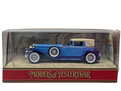 Lot 521 - TWENTY DIE CAST VEHICLES