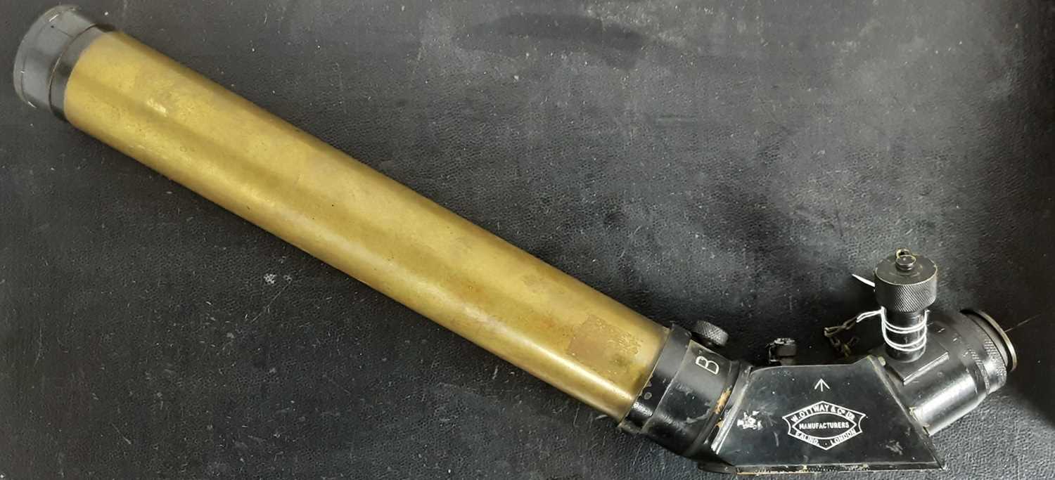 Lot 211 - NAVAL GUNSIGHT TELESCOPE