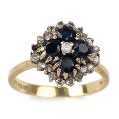 Lot 437 - SAPPHIRE AND DIAMOND CLUSTER RING