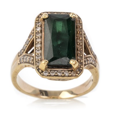 Lot 449 - TOURMALINE AND DIAMOND RING