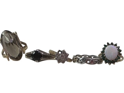 Lot 244 - GROUP OF DRESS RINGS