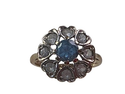 Lot 245 - CLUSTER RING