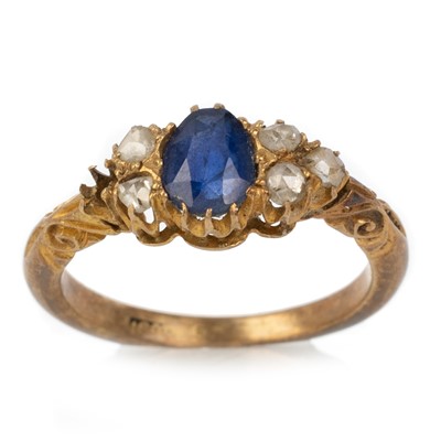 Lot 570 - VICTORIAN SAPPHIRE AND DIAMOND RING