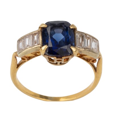 Lot 571 - SYNTHETIC SAPPHIRE AND DIAMOND RING