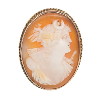 Lot 603 - CAMEO BROOCH