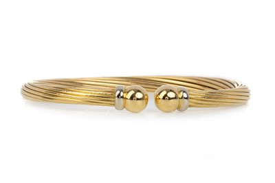 Lot 608 - GOLD TORQUE BANGLE