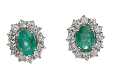 Lot 418 - PAIR OF EMERALD AND DIAMOND CLUSTER EARRINGS